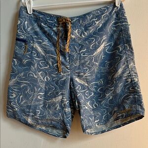 Patagonia Men's Blue and White Patterned Board Shorts